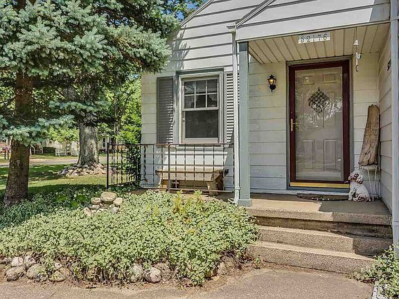 4th image of 52176 Central Ave