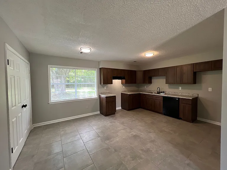 4617 Sumners Wells Rd — Photo 10
