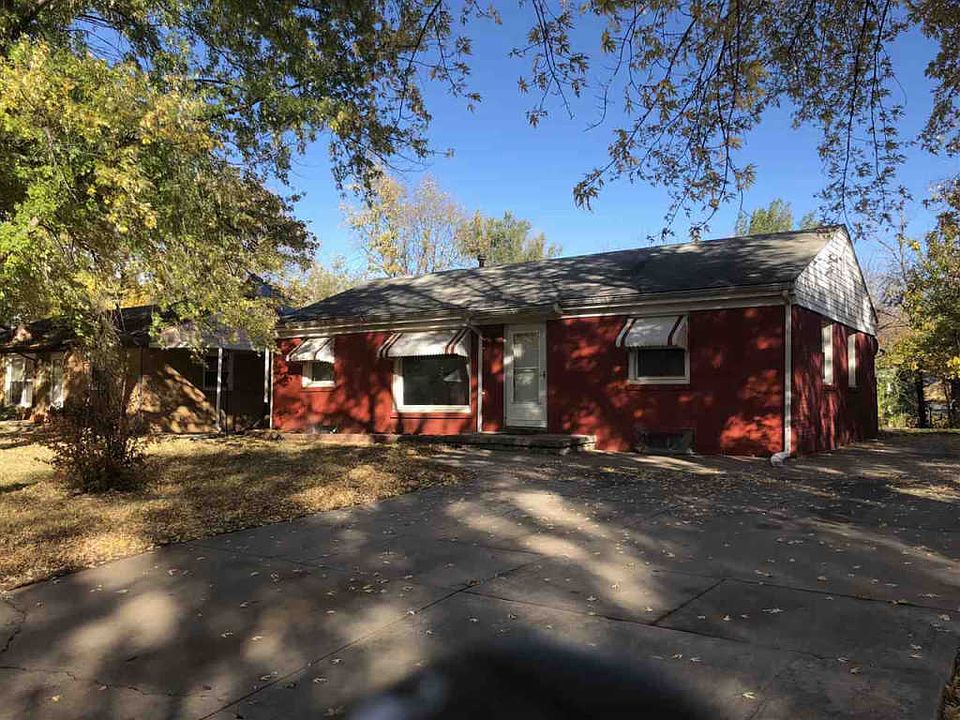 2nd image of 1220 N El Paso Dr
