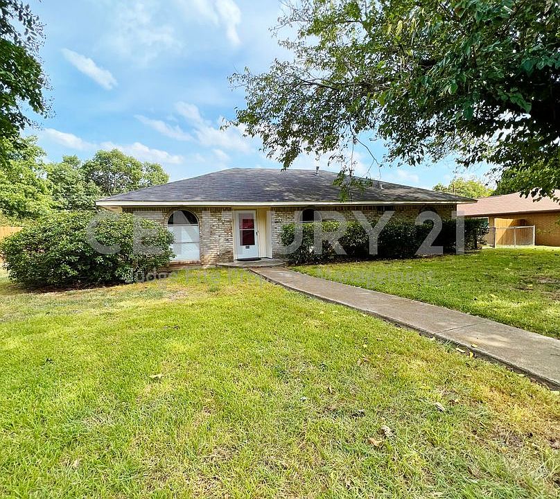 1st image of 221 Connie Dr