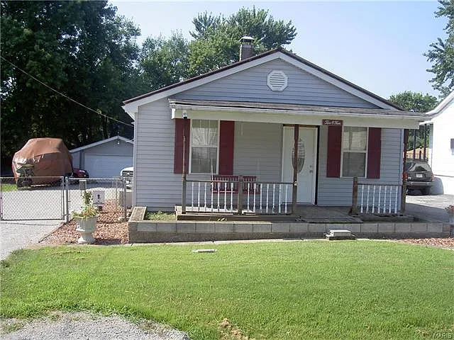 204 W Loretta Ave photo 1