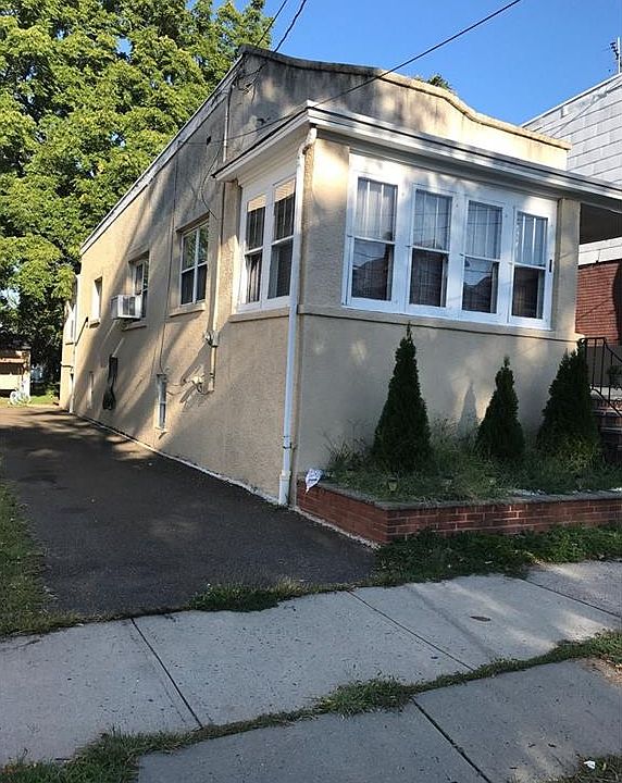2nd image of 89 Heald St