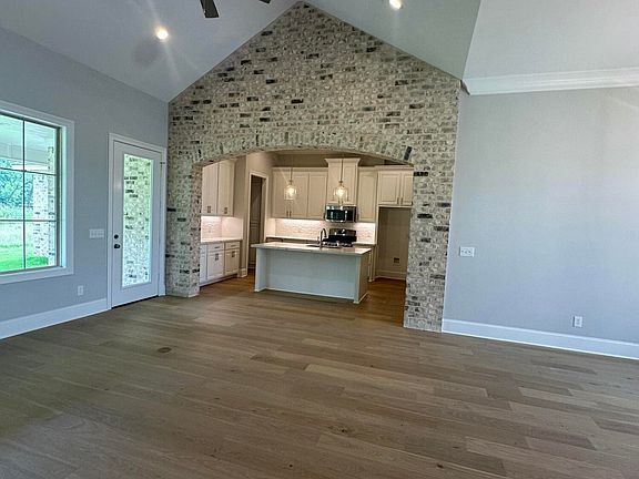 2nd image of 407 Alta Vis
