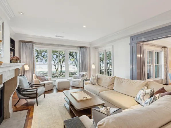 32 Prioleau St E, Charleston, SC 29401