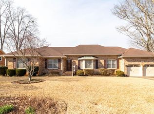 905 Fairmeade Dr, Virginia Beach, VA 23464