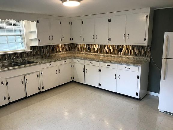 5th image of 3400 Rivermont Ave #B