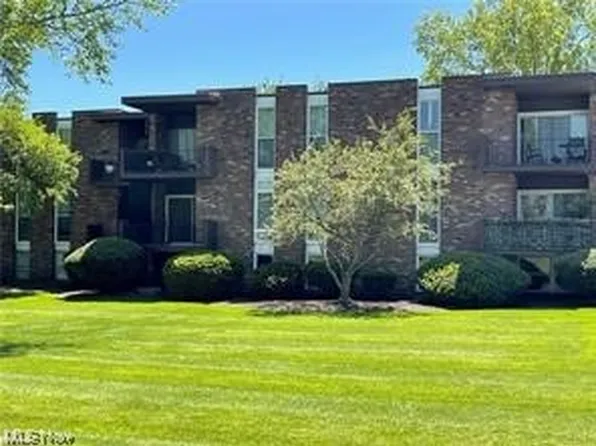 3040 N River Rd NE APT H16, Warren, OH 44483