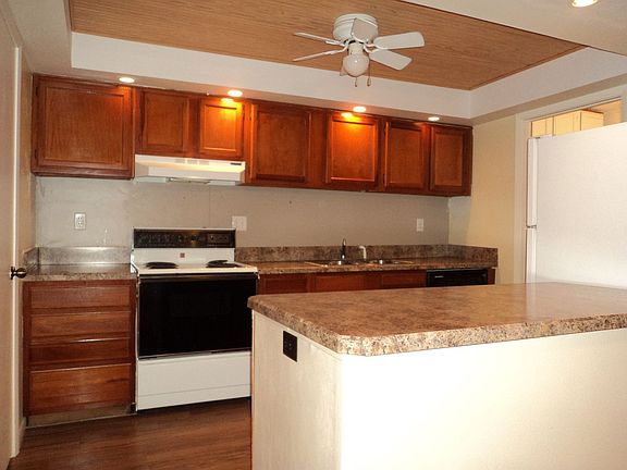3rd image of 1130 N Lake Parker Ave APT 33