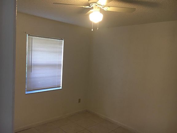 3rd image of 3093 Jennings Ave
