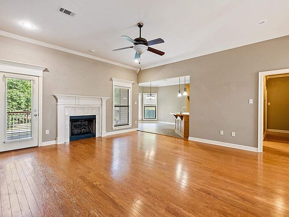 4th image of 43 Trenton Dr