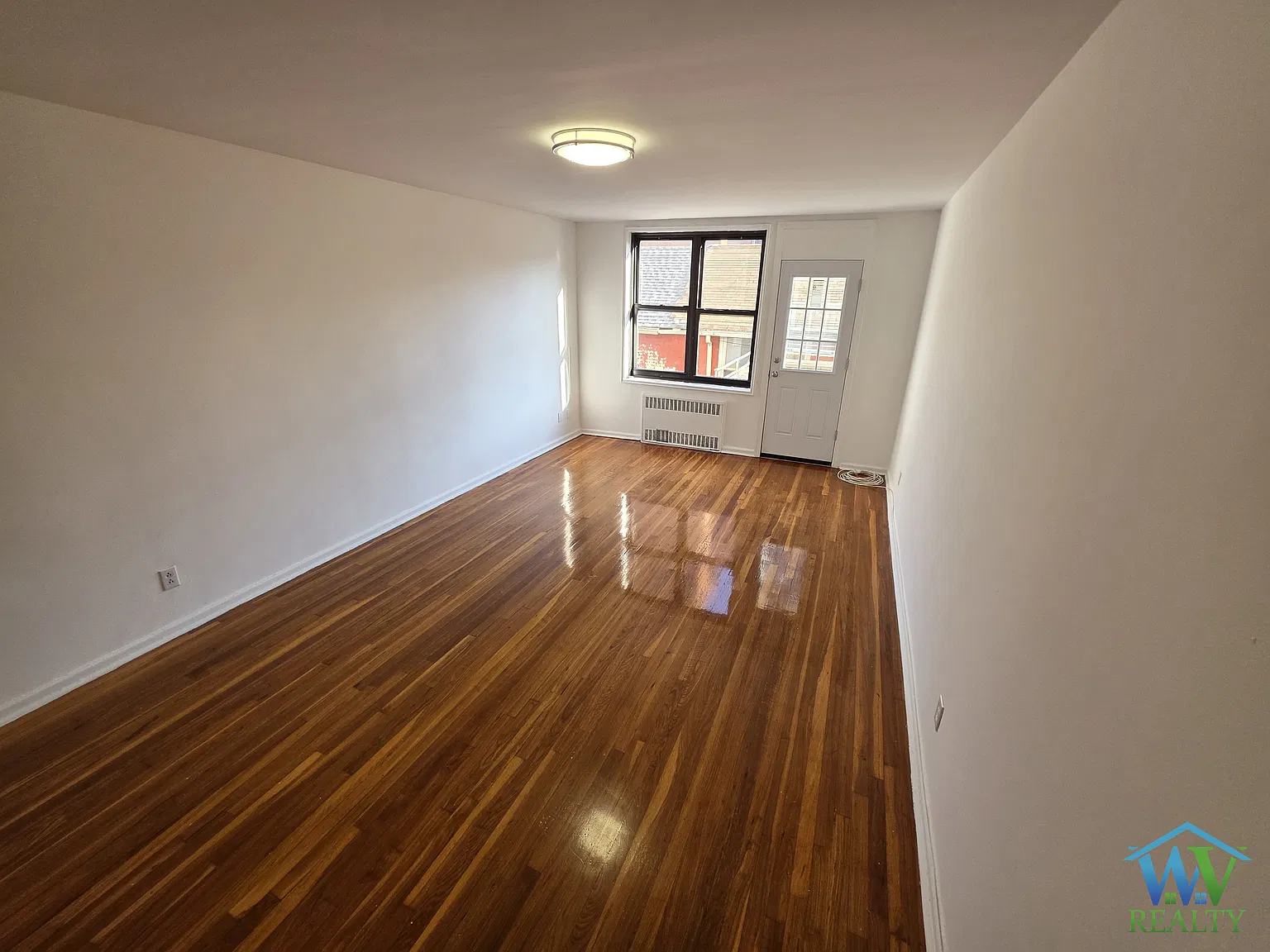 1 bed, 725 sqft, $2,500 — Photo 3