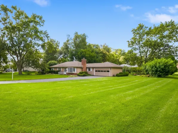 207 Tully Pl, Prospect Heights, IL 60070