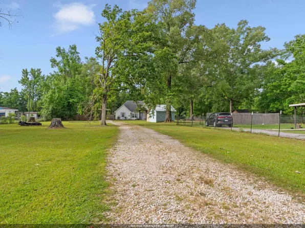 13698 Hammack Rd, Denham Springs, LA 70726