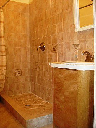 4th image of 140 W 69th St APT 75A