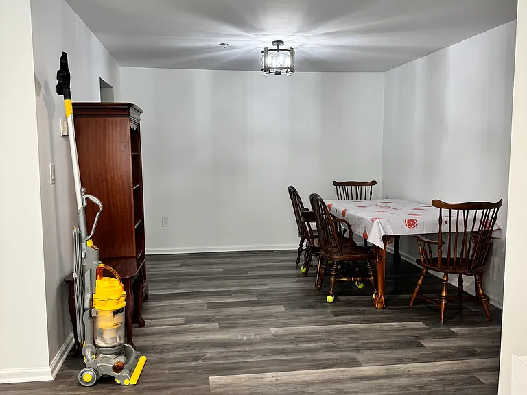 246 Matthews Dr #1 — Photo 3