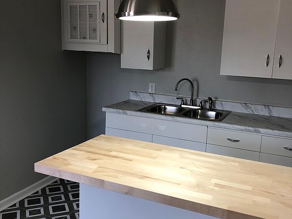 2nd image of 2914 Vickie Dr APT D
