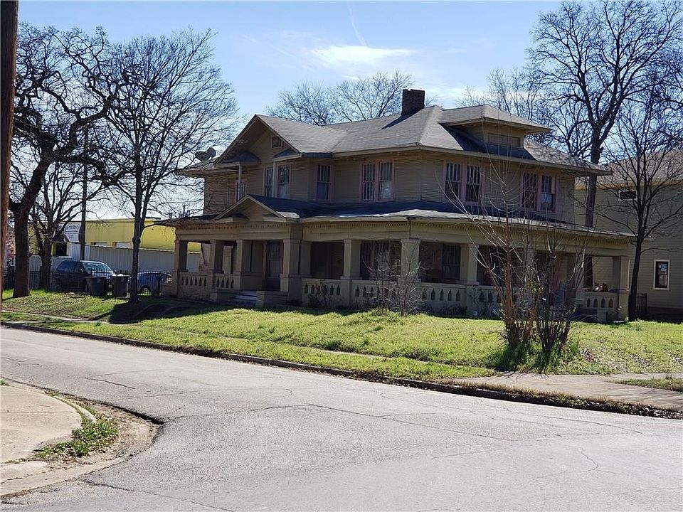 2nd image of 2320 South Blvd