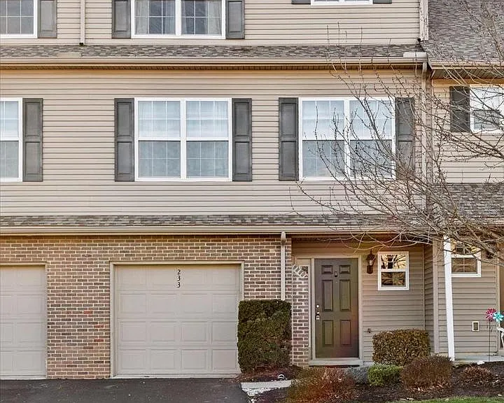 233 Thrush Dr — Photo 1