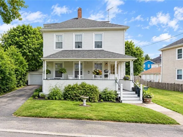 9 Castle St, Plymouth, MA 02360