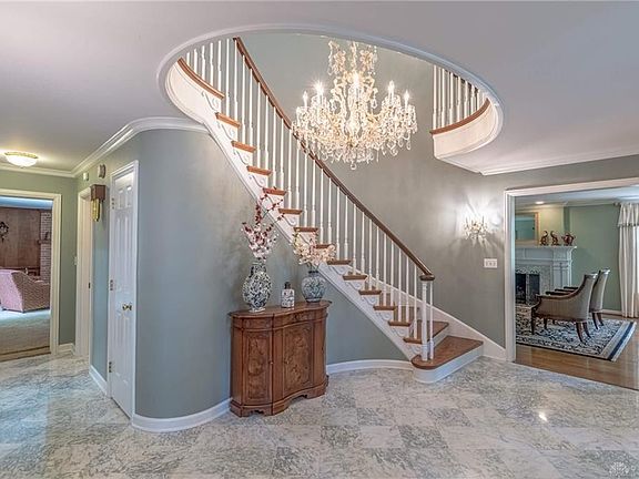 3rd image of 3840 Stoneyridge Dr
