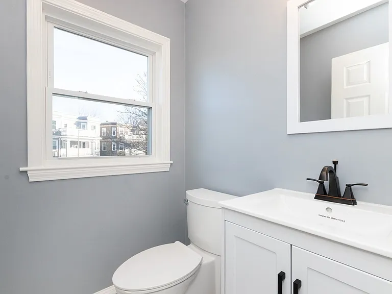 111 Alban St #5 — Photo 7