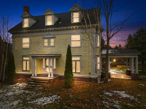 405 Pine Street, Rumford, ME 04276