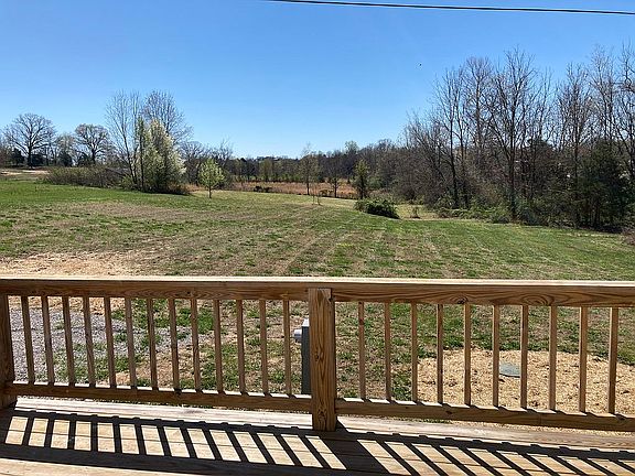 3rd image of 567 Beechtree Ln