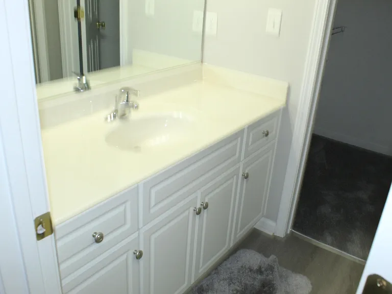 1802 Honeysuckle Way — Photo 39