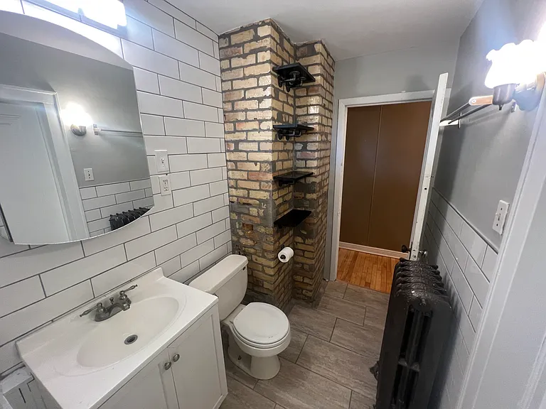 2654 Colfax Ave S — Photo 13