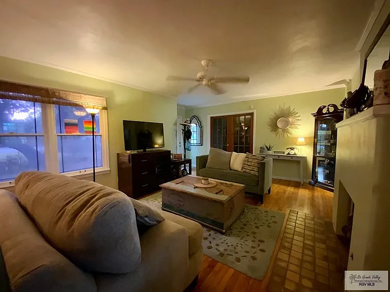 205 Ebony Ave #GUEST COTTAGE — Photo 8