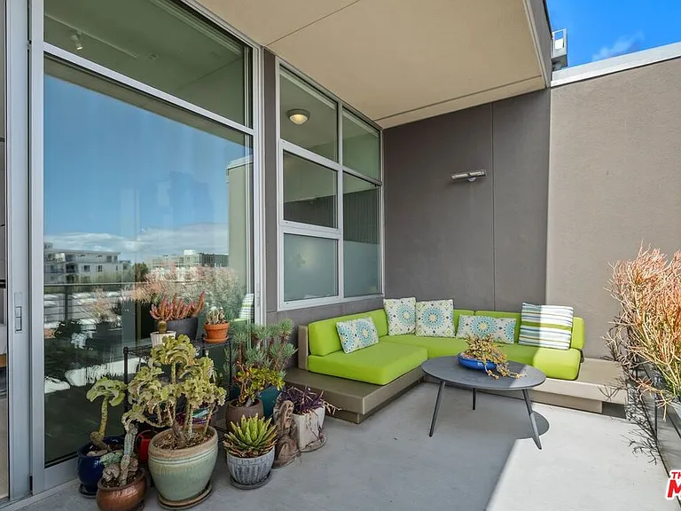 4080 Glencoe Ave #420 — Photo 31