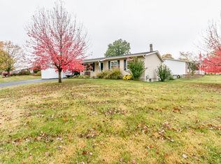 12057 Glengrove Dr, Maryland Heights, MO 63043