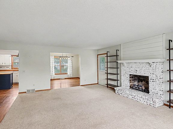 5th image of 6895 Vista Dr