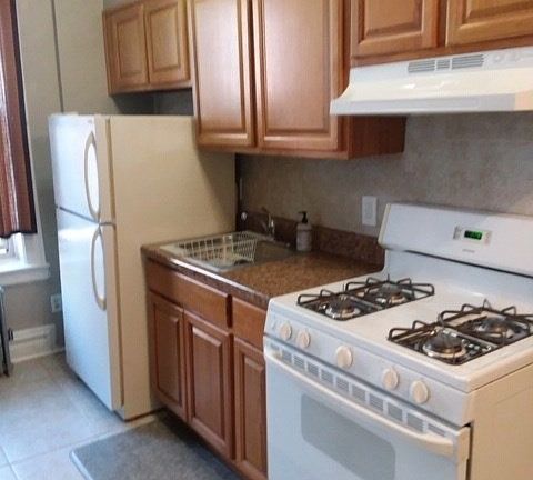 3rd image of 2262 42nd St