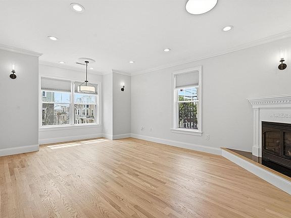 4th image of 60 Telegraph St #2