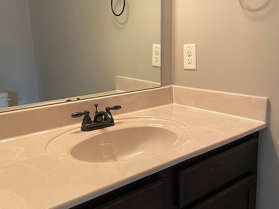 4th image of 1708 Manning Dr #2