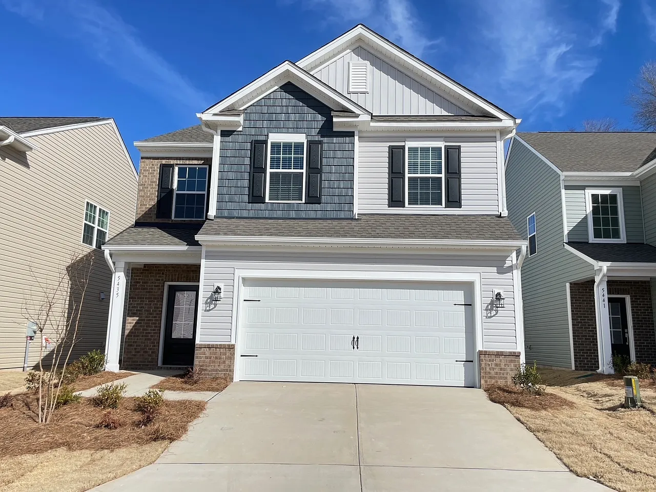 4 bed, 2.5 bath, 2169 sqft, $2,500 — Photo 1