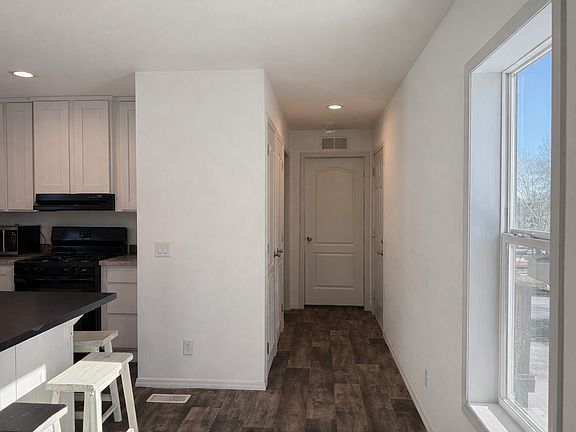 4th image of 555 2nd St SE Lot 18