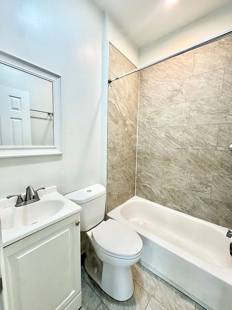 5002 Walnut Street — Photo 2