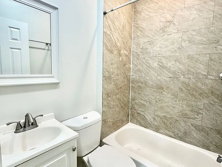5002 Walnut Street — Photo 2