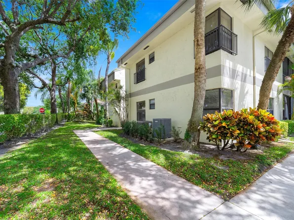 2860 Carambola Circle #2051, Pompano Beach, FL 33066
