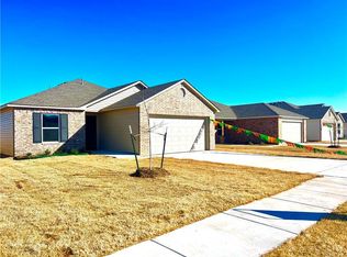 3003 Brooke Rd, Chickasha, OK 73018