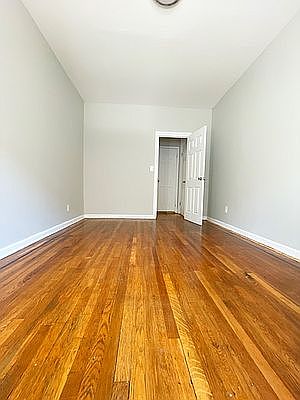 5th image of 605 E 16th St APT 1