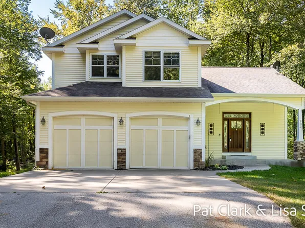 983 W Tyler Rd, Muskegon, MI 49445