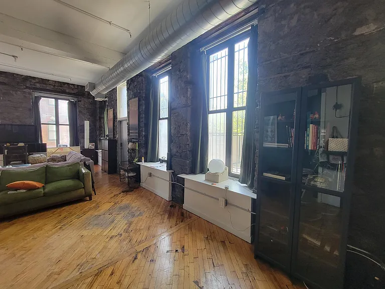 428 N 13th St #2H — Photo 14