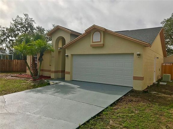 5th image of 3410 Cove Ct W