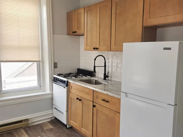 962 W Hamilton St, Allentown, PA 18101