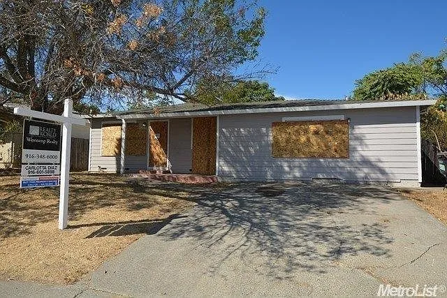 6117 Gilman Way photo 1