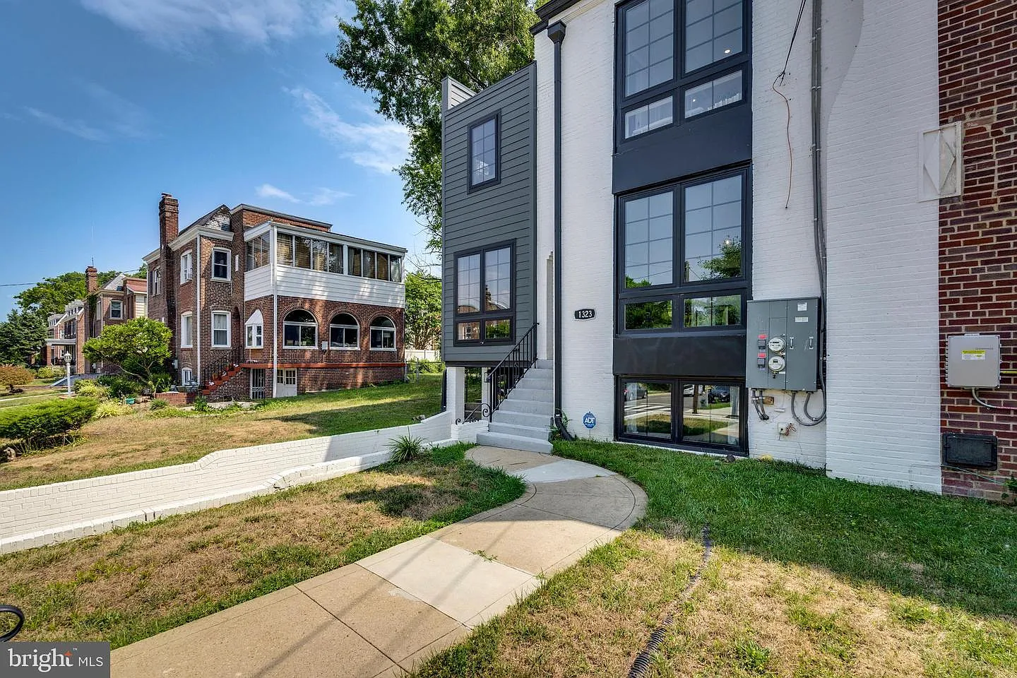 1323 Shepherd St NE photo 1