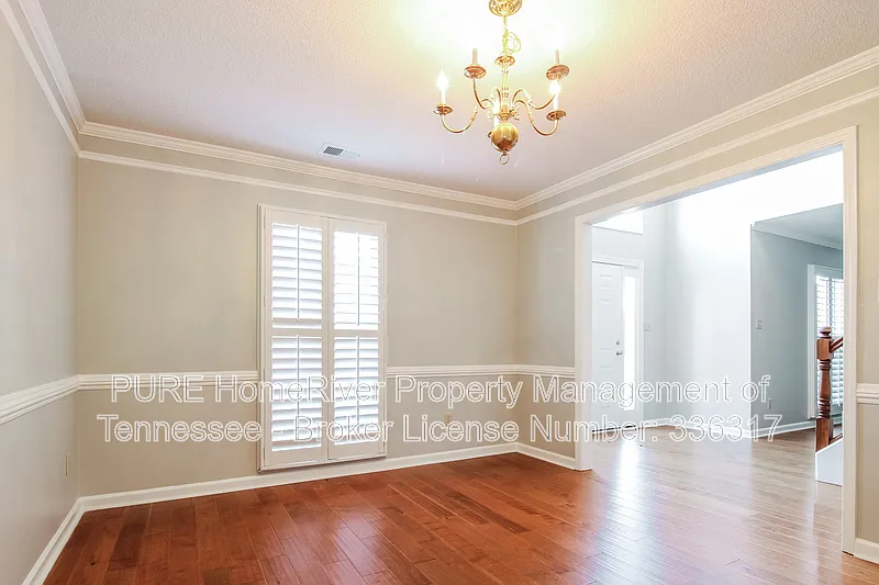4 bed, 2.0 bath, 2664 sqft, $2,445 — Photo 3